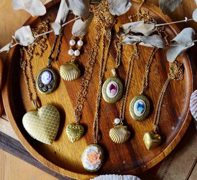 ロケットペンダント 写真 ネックレス レディース メンズ アクセサリーレトロ フォトボックス ハート型 チェーン ギフト ゴールド