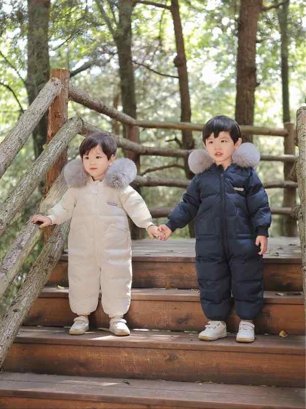 ロンパース ジャンプスーツ ダウンジャケット キッズ コート 子供服 アウター おしゃれ 秋冬 ベビー 男の子 女の子 厚手 ファー フード ネイビー ブルー レッド｜Grams店 10,515円