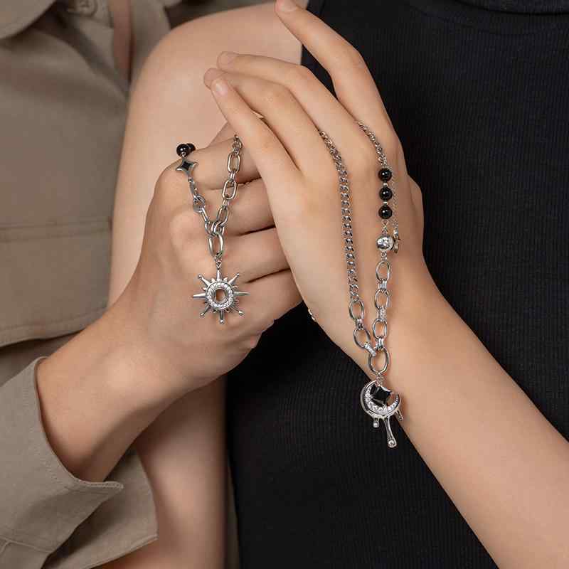 ペアネックレス 大人 カップル お揃い アクセサリー 結婚記念日 プレゼント 太陽 月 ファッション チェーン シルバー ブラック
