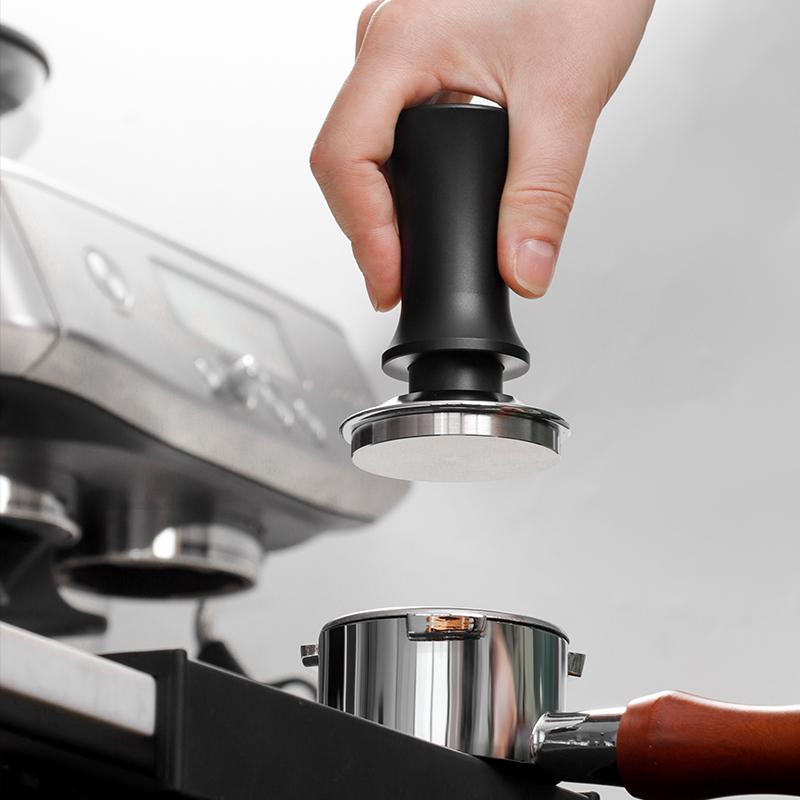 コーヒー タンパー 埋立圧器 バリスタ エスプレッソ ツール 器具 バランス 定力 プッシュ式 プレス ハンマー ブラック シルバー