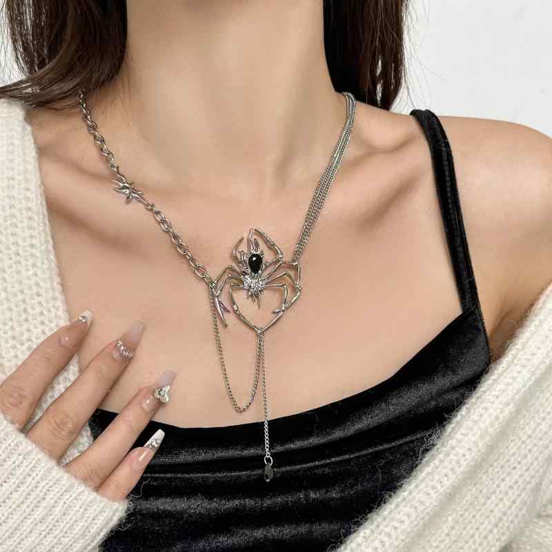 楽天市場】蜘蛛 クモ スパイダー ネックレス シルバー ペンダント