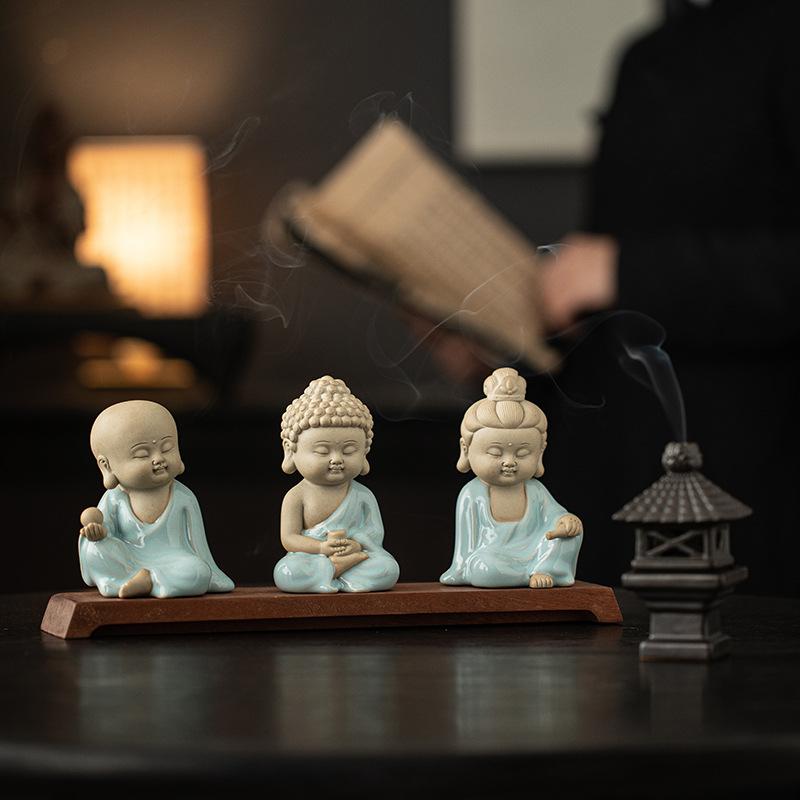 仏像 三尊像 釈迦如来 観音菩薩 地蔵菩薩 汝窯 突きとおる 瀬戸もの製 新和風 今めかしい 禅口当たり 癒し 室内装飾 飾りつけ 御前上等感 凝った 卓上 リビング 和室 仏間 飾りつけ