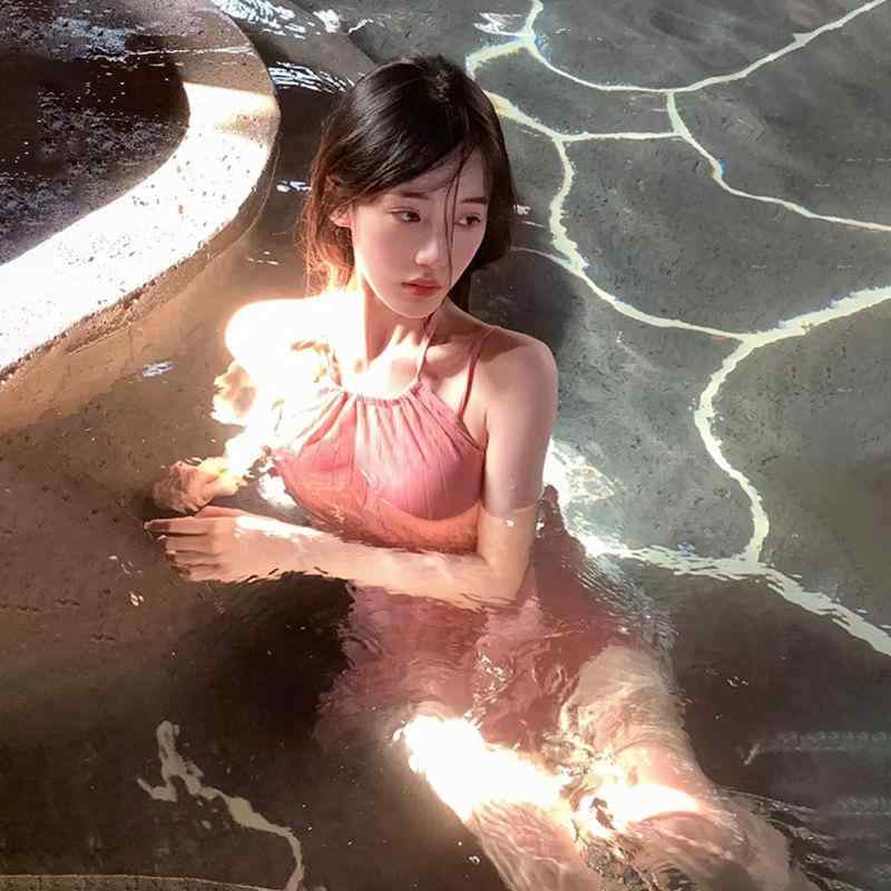 泳衣 レディース ワンピース水着 体型カバー 着痩せ効果 かわいい シアーデザイン 高級感 セクシー リゾートスタイル パッド付き ノンワイヤー ポリエステル素材 スイムウェア プール 海水浴 マリンスポーツ ピンク ブラック