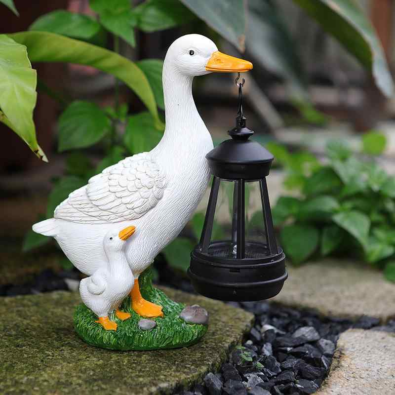 ソーラーガーデンライト アメリカン 親子アヒル ダック 動物 モチーフ 置物 屋外 庭園 エントランス 芝生 かわいい キュート リアル 樹脂製 レジン オブジェ 庭飾り 装飾 ランタン 提灯型ライト