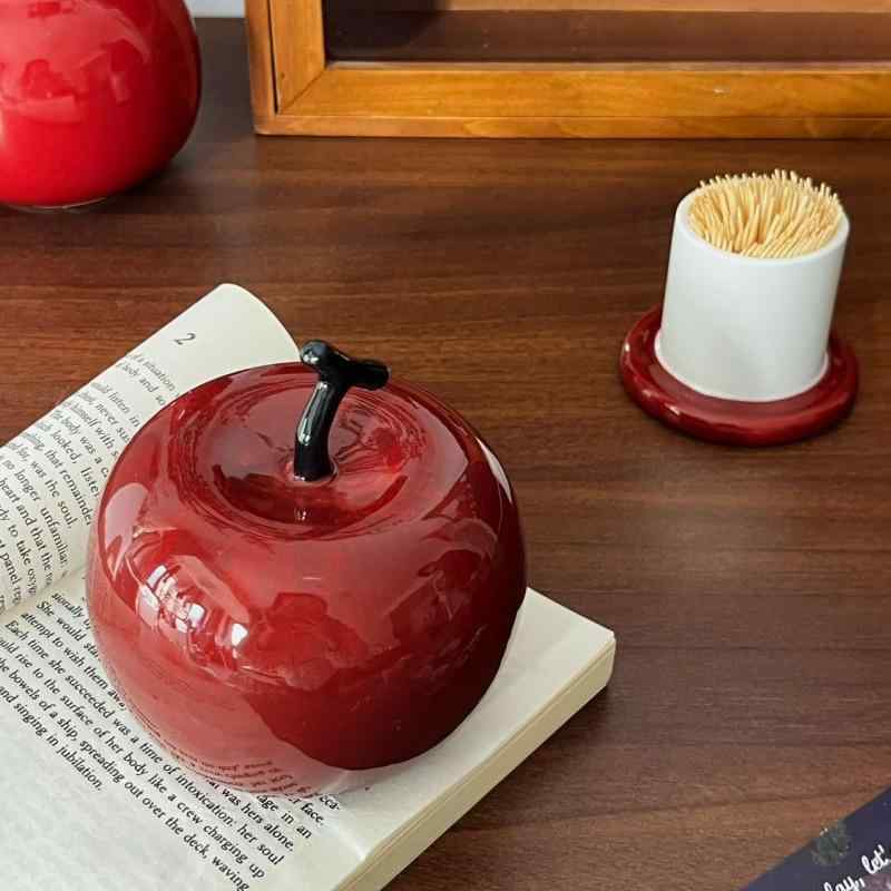 つまようじ入れ 陶器製 セラミック製 リンゴ型 高級感漂う 上品なデザイン 家庭用 卓上 小物収納ケース リビング ダイニング 食卓用 おしゃれなインテリア雑貨 デコレーションオブジェ