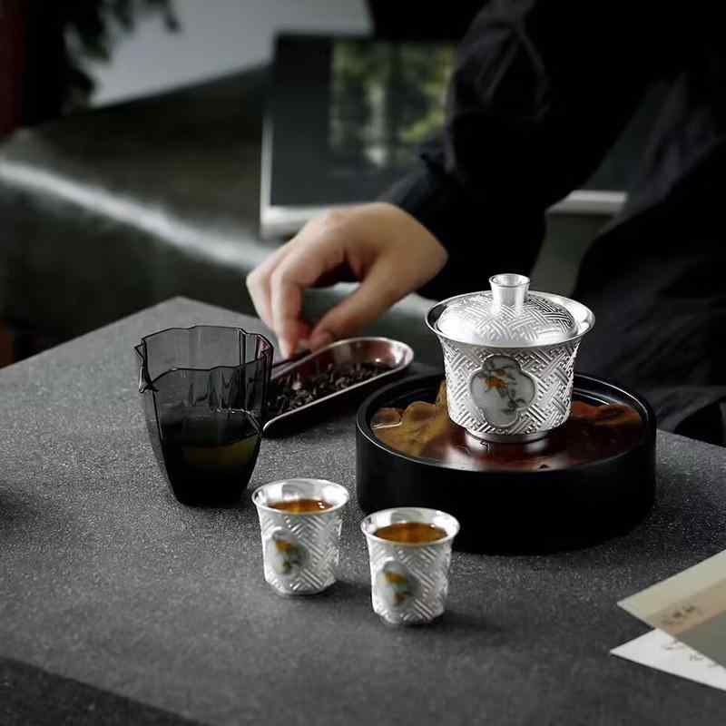 茶器仕掛ける 銀彩 瀬戸もの製 肉体労働者茶器 本格茶道 蓋碗 茶杯 相図の好いたらしい 柿飾りつけ 和今めかしい レトロ 軽奢風 御前上等 御前上等感 身寄り用 2人用 差しあげる品