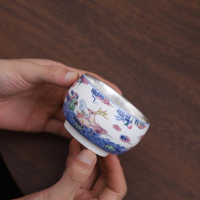 茶器 湯呑み 陶器製 銀彩 七宝焼 高級感漂う 高品質 中国茶器 中華風 縁起物 鹿の絵柄 開運 昇運祈願 150ml 個人用 マイカップ 自宅用 普段使い ギフト プレゼント