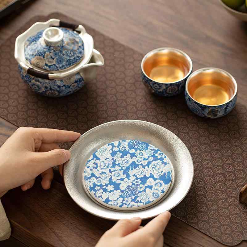 茶器仕掛ける お茶優勝杯 急須 片手急須 銀めっき 瀬戸もの製 銀彩 晴れ晴れしいな花柄 中華風 アジアンテイスト 飛び切り感 飛び切り 御客さん用 おもてなし 普段使い走り 伸び伸びするひと休み