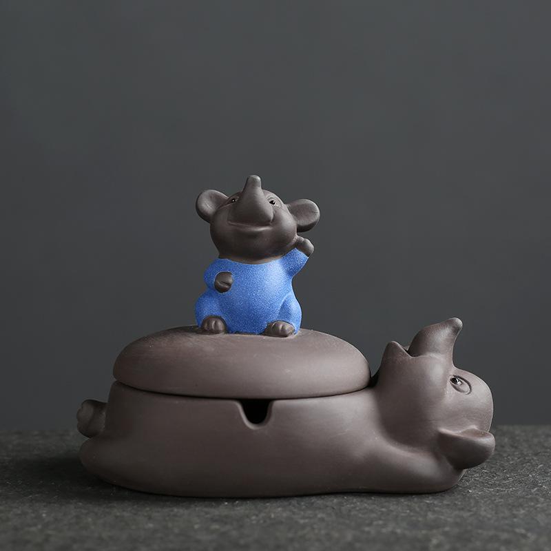 灰皿 かわいい ねずみ キャラクター 陶器製 紫砂陶器 蓋付き 卓上置物 茶寵 オブジェ インテリア小物 リビング デスク オフィス 喫煙具 小物入れ 青 金 赤 紫