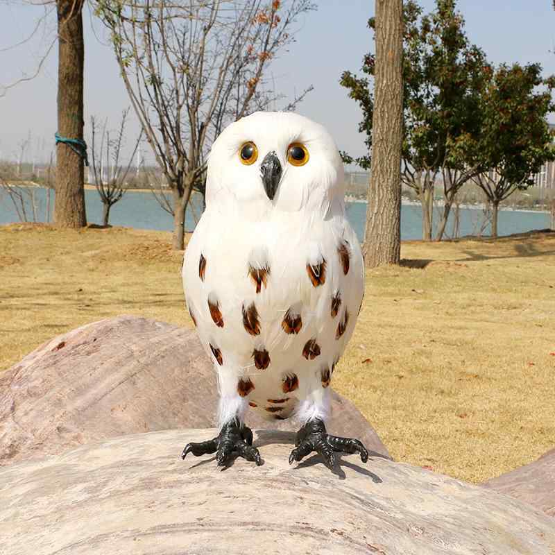 置物 フクロウ リアル 模造 天然 羽毛 鳥 庭園 装飾 菜園 オーナメント ガーデンオブジェ 撮影用小道具 工芸品 純白 雪フクロウ 純黒 ブラウン 5,000円
