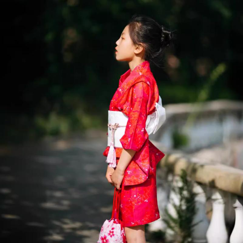 キッズ 女の子 和服 浴衣 着物 和装 フォーマル 舞台衣装 発表会 演劇 舞踊 イベント 卒業式 お祭り 七五三 お正月 和風撮影用 コスプレ ポリエステル素材 赤色 セット