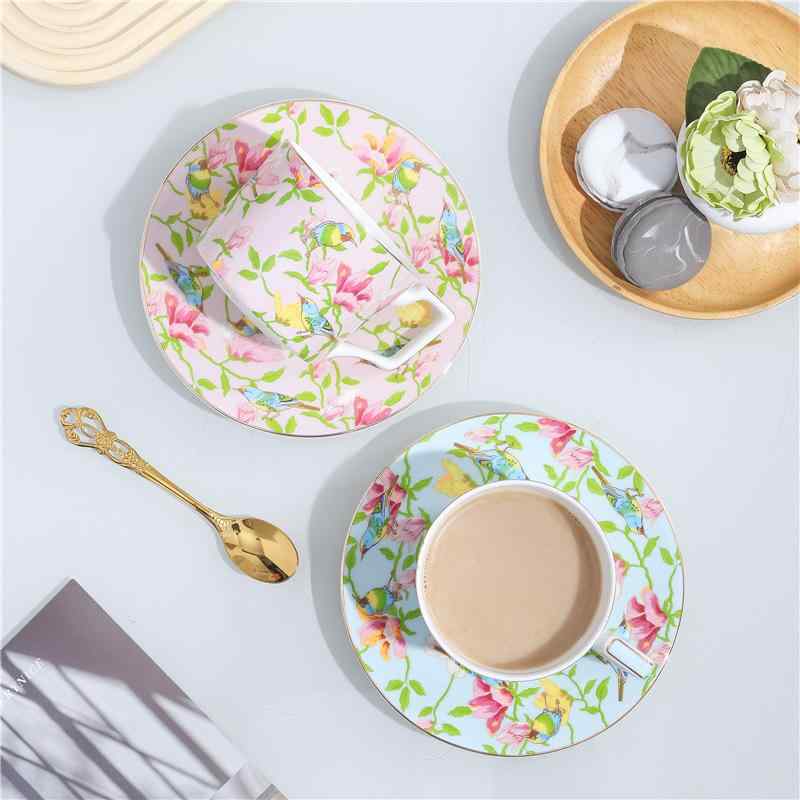 コーヒーカップ ティーカップ 韓国風 さわやか かわいい 花鳥柄 骨磁器 カップ＆ソーサー スプーン付き アフタヌーンティーセット 誕生日 結婚祝い プレゼント 贈答用 220ml ブルー ピンク グリーン