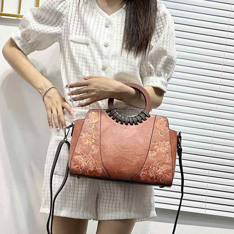 御徒面子 レディース 中国風 レトロ 刺・墸 オリエンタル PUなめし革 ハンドバック ショルダーバッグ 伝達人御徒面子 ポシェット 横型 真四角 チャック開閉 内衣嚢 外衣嚢 ナイロン裏地 やや硬め シングルス落とし穴 普段使い走り 心地よい