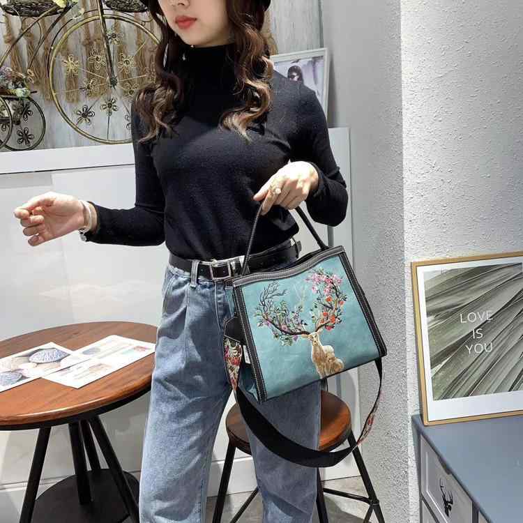 御徒面子 レディース 刺・墸 中国風 レトロ 瀬戸ものお召しもの 旗袍 ハンドバック ショルダーバッグ 曲がった掛け PUなめし革 合皮 縦型 真四角 チャック 内衣嚢 型崩れしにくい 赤いこと 黒いこと 青色
