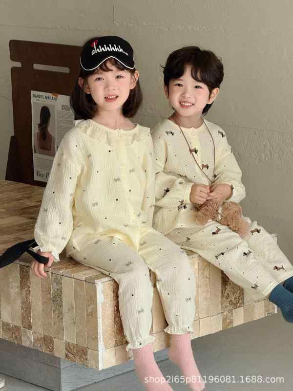 キッズパジャマ 男女兼用 子供用 男の子 女の子 韓国風 前開き 開襟 カーディガン ダブルガーゼ 綿100% 薄手 通気性 吸湿性 吸汗速乾 柔らかな肌触り ルームウェア 寝巻き 部屋着 かわいい キャラクター柄 春夏秋 快適