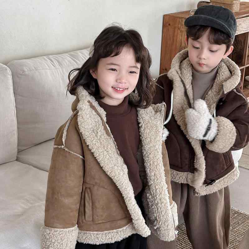 キッズ ベビー 男女兼用 冬 コート 厚手 裏ボア シープボア フード付き 防寒 もこもこ かわいい 韓国風 アウター ライトキャメル ダークブラウン ポリエステル