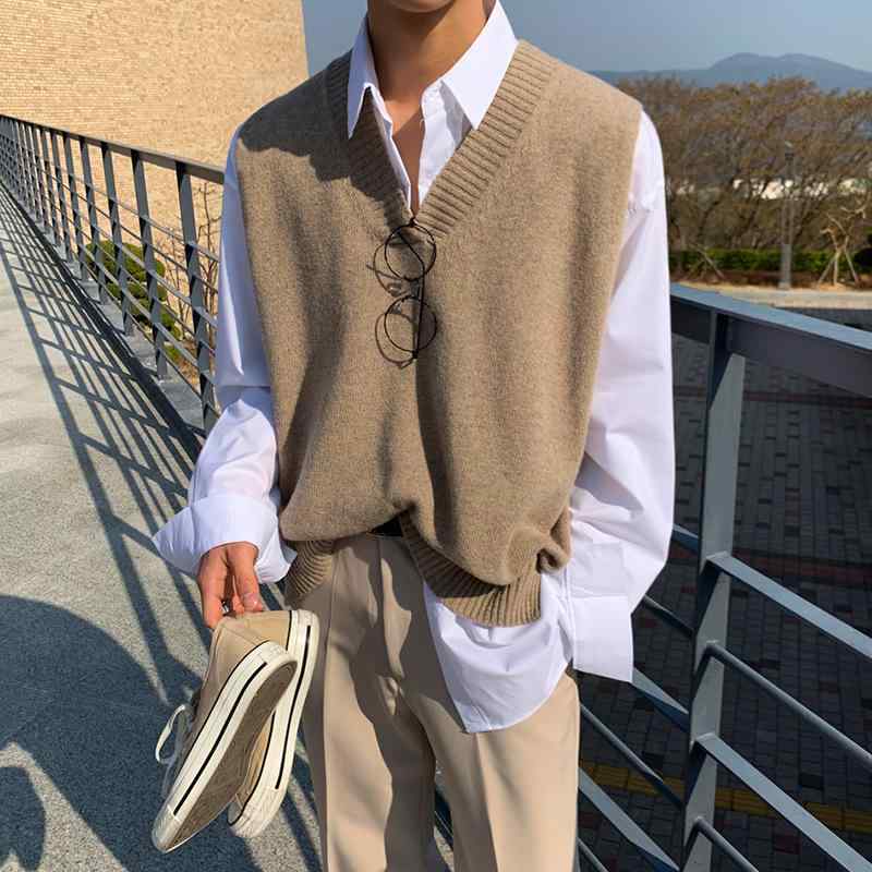 ベスト メンズ ニット 無地 Vネック ゆったり ビッグシルエット リラックスフィット 韓国風 トレンド カジュアル ストリートファッション 春 秋 春物 秋物 普段使い デイリーユース 重ね着 レイヤードスタイル ジレ 男性用 カーキ グレー|Grams店
