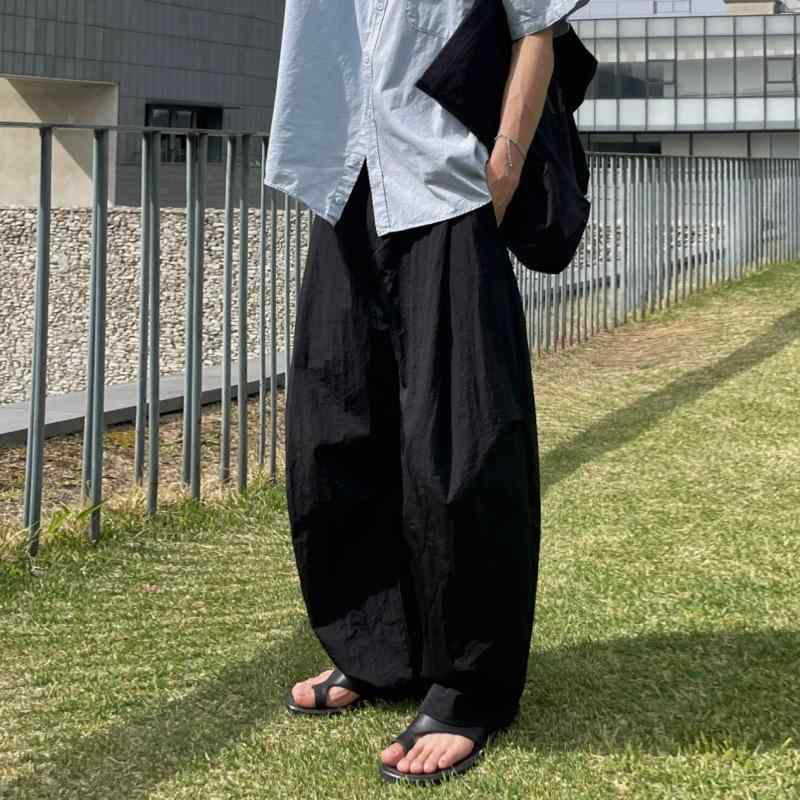 カジュアルパンツ メンズ ワイドパンツ ブラック ストレート 夏 韓国ファッション 通勤 普段使い ドレープ感 ロング丈 ゆったり ルーズフィット ナイロン素材 微ストレッチ シワになりにくい 無地
