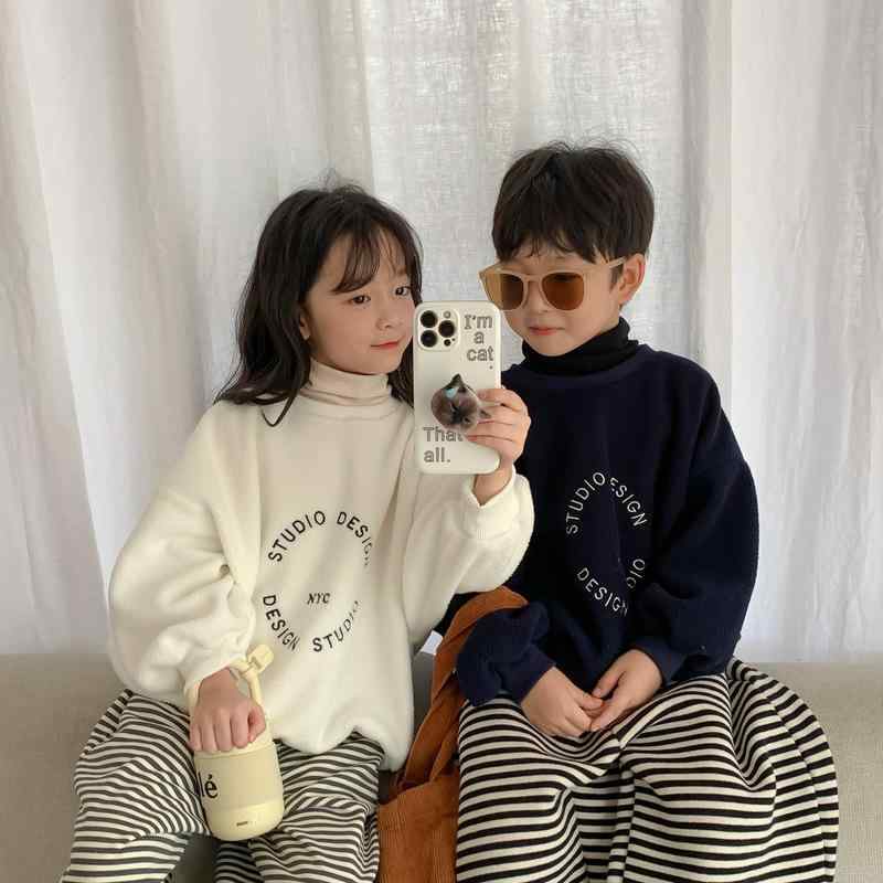 キッズ トレーナー 男女兼用 男の子 女の子 韓国風 カジュアル アルファベット ロゴプリント 厚手 裏起毛 暖かい ゆったり ルーズフィット クルーネック 綿 コットン 柔らか 冬物 ネイビー 紺 ベージュ