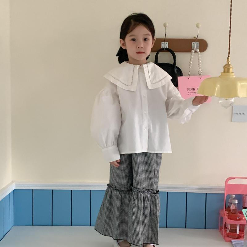 キッズ 女の子 ブラウス シャツ トップス 韓国ファッション 無地 フリルビッグカラー 長袖 綿 コットン 優しい肌触り 白 ホワイト 普段着 通園 通学 お出かけ