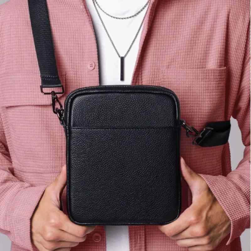 ショルダーバッグ メンズ 男性 本革 牛革 多ポケット スマホポーチ 斜め掛け ワンショルダー 鞄 カバン 耐摩耗 ビジネス 通勤 8インチPC収納 ブラック