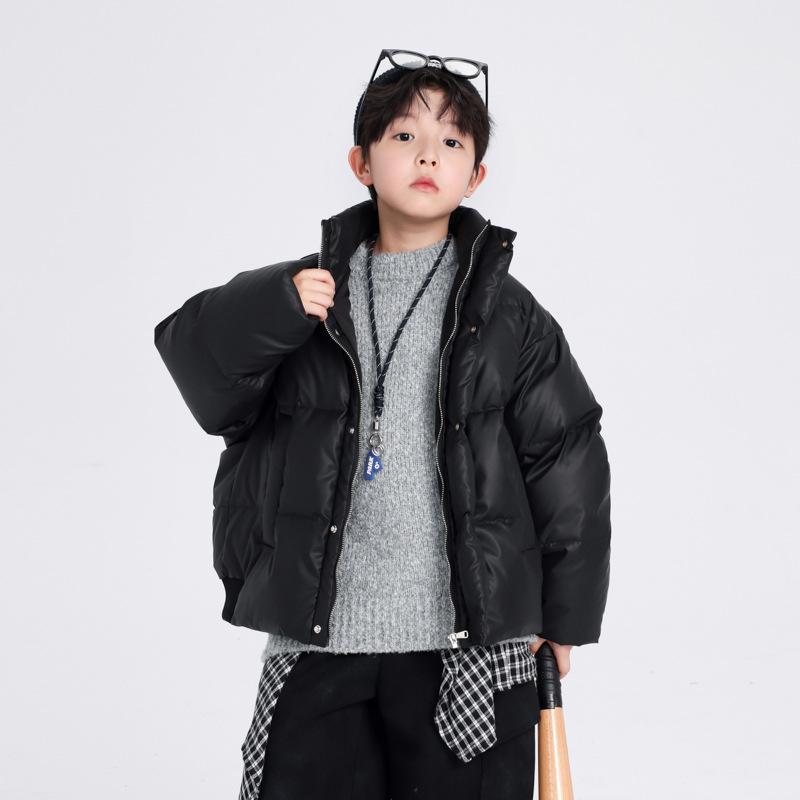 ダウンジャケット 男の子 キッズ 小中学生 スタンドカラー ダウン 厚手 防寒 保温 暖かい ショート丈 ゆったり 冬服 アウター 通学 普段使い 黒 ポリエステル素材