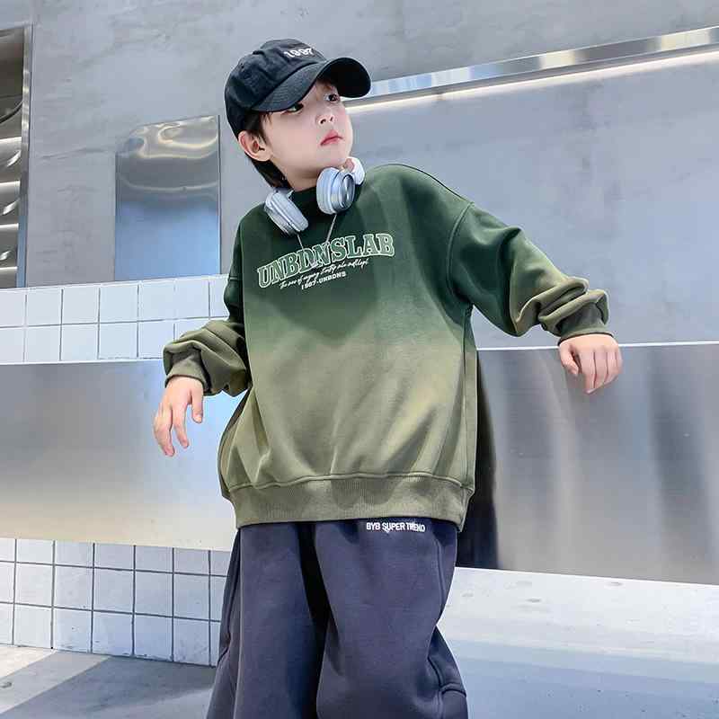 スウェット 男の子 子供 キッズ ジュニア 冬物 冬服 グラデーション 裏起毛 厚手 長袖 プルオーバー クルーネック 綿 コットン 暖かい 柔らかい ロゴ プリント 韓国風 普段着 通学
