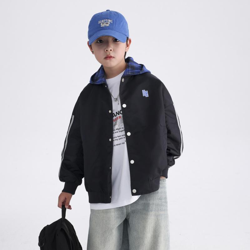 子供服 アウター 男の子 フード付き 配色切り替え スタジャン スポーツジャケット かっこいい クール カジュアル 秋物 ポリエステル アルファベット プリント ショート丈 韓国風 ブラック グレー