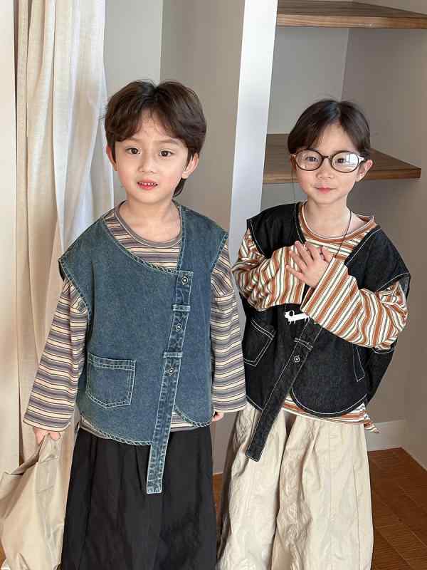 キッズ 男の子 女の子 ベビー 春 秋 アシンメトリー デニム ベスト ジレ ゆったり シングルボタン 綿 無地 シンプル カジュアル おしゃれ 普段使い お出かけ 黒 青