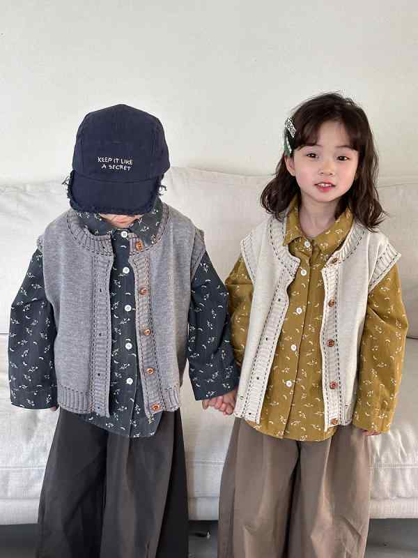 ベスト キッズ 男の子 女の子 無地 ステッチ ナチュラル レトロ 前開き フードなし シングルボタン アクリル 綿裏地 春 秋 柔らかい 肌触り かわいい ベージュ グレー