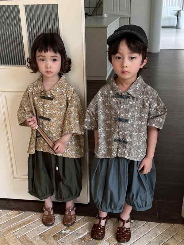 シャツ キッズ 男の子 女の子 ベビー 小花柄 かわいい レトロ チャイナ風 開襟 半袖 ゆったり オーバーサイズ 綿 コットン 夏 サマー 羽織り グレー カーキ 普段使い 通学 カジュアル トップス 着心地快適