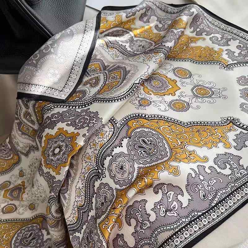 スカーフ レディース 高級感 上品 シルク シルク 絹 正方形 70cm 薄手 ストール ネッカチーフ オールシーズン オフィス 通勤 旅行 レトロ 幾何学模様 ブラック ゴールド オレンジ ブルー