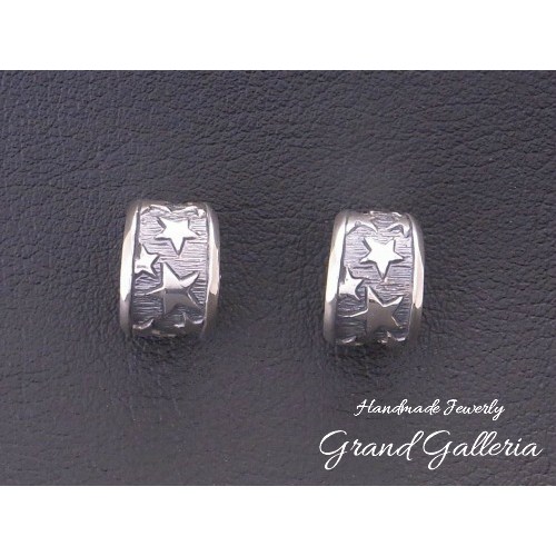 【送料無料】【両耳】【Grand Galleria グランドガレリア】 星 スター フープ 黒 ピアス シルバー シルバーアクセサリー シルバー925 ハンドメイド 手作り ユニセックス 彼氏 彼女 誕生日 プレゼント ギフト包装 7,821円