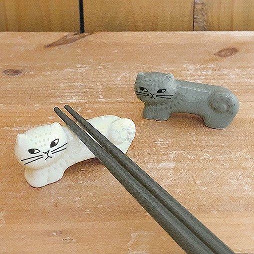 【確認中】新品■concombre 箸置き ハチワレ&amp;トラ猫 合計4個■陶製 デコレ（DECOLE）コンコンブル 猫の箸置き【猫/キッチン雑貨