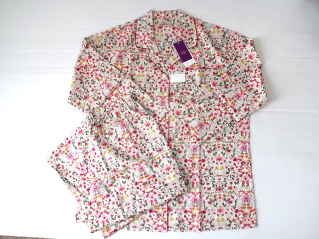 LIBERTY リバティ　ホワイト×ピンク　長袖パジャマ　L　花柄　薄手　定価24200円　日本製 FABRIC 　ファブリック