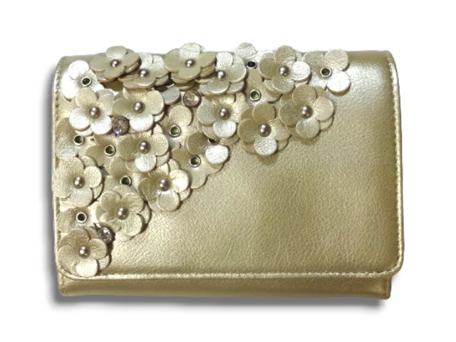 希少、新品♪ ANTEPRIMA アンテプリマ　折り財布　花柄 アンテプリマ ANTEPRIMA シルバー 花柄 レザー 二つ折り財布