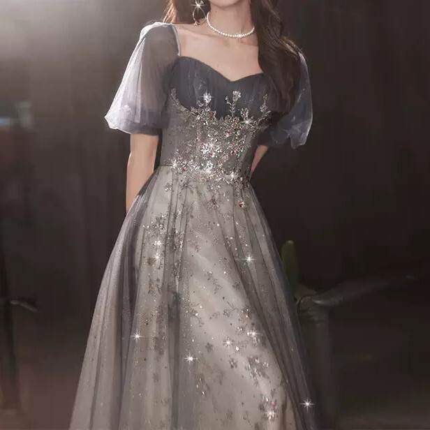 ドレス ワンピース ウェディング パーティー 結婚式 二次会 披露宴 演奏会 発表会 ステージ 舞台 フォーマル キャバ 衣装 演劇 ラウンジ クラブ ロング 半袖 パフスリーブ Vネック スリム レース ハイウエスト きれいめ 大人可愛い 上品 おしゃれ かっこいい ガーリー