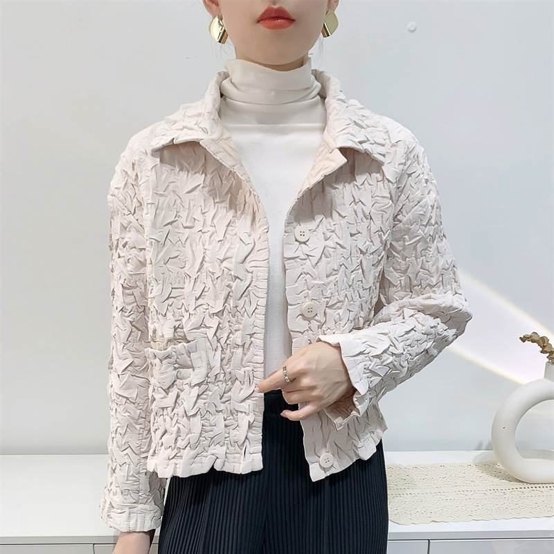 レディース ジャケット 羽織 長袖 Vネック 襟付き ストレート Iライン スマート ポケット 前開き ボタン 薄手 大人可愛い きれいめ シンプル おしゃれ こなれ感 個性的 主役級 存在感 抜け感 キュート 都会的 クラシカル ベーシック ナチュラル 無地 総柄 春 秋 冬 13,868円