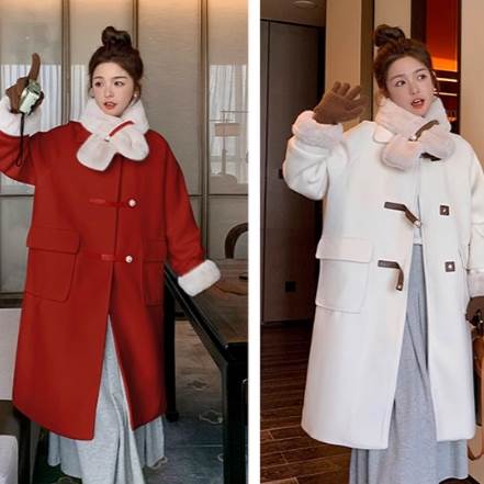 レディース トップス コート アウター 上着 ダッフル ボアコート ロング 長袖 ハイネック フェミニン もこもこ ふわふわ ポケット ボア ファー ビジュー かわいい 大人可愛い きれいめ シンプル カジュアル おしゃれ こなれ感 ラフ ガーリー ルーズ 個性的 クール