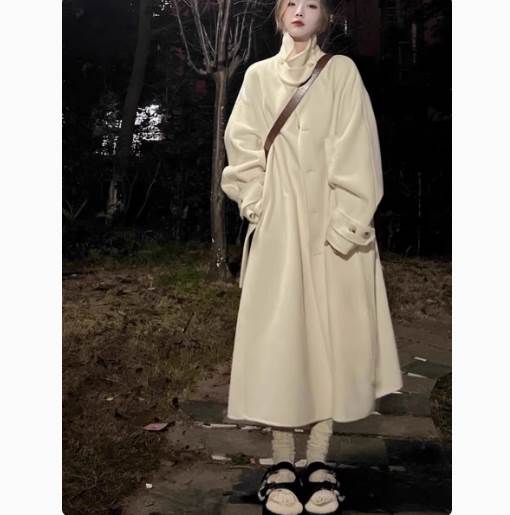 アウター コート ロングコート 上着 長袖 襟付き 前開き ポケット かわいい 大人可愛い きれいめ シンプル 上品 おしゃれ かっこいい レトロ ラフ ルーズ こなれ感 個性的 主役級 存在感 抜け感 冬 シーズンレス キュート ナチュラル ベーシック フォーマル エレガント｜グランスック