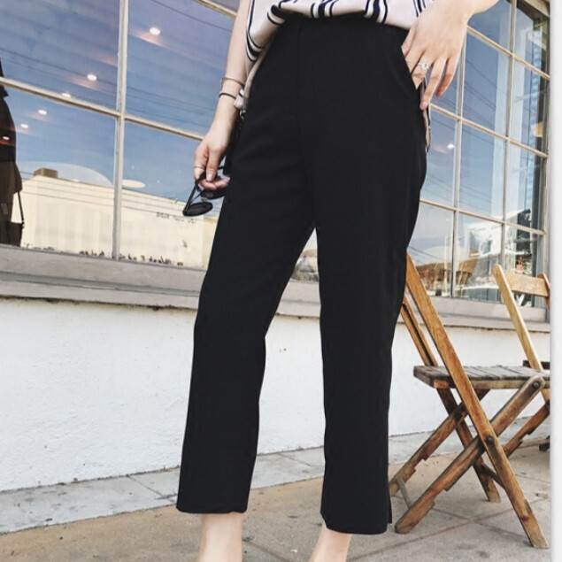 レディース パンツ 九分丈 セミフレア 細身 スマート フェミニン ハイウエスト 薄手 かわいい きれいめ シンプル おしゃれ かっこいい こなれ感 個性的 主役級 存在感 抜け感 都会的 ベーシック ナチュラル 無地 春 夏 秋 冬 ロングシーズン 学生 学校 デート お出かけ