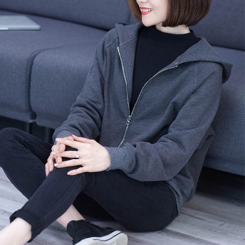 レディース トップス パーカー 羽織 前開き 長袖 襟なし フード ワイド フェミニン ファスナー ポケット 中厚手 かわいい 大人可愛い きれいめ シンプル カジュアル 上品 おしゃれ かっこいい こなれ感 ラフ マニッシュ ルーズ 主役級 抜け感 都会的 クラシカル｜グランスック