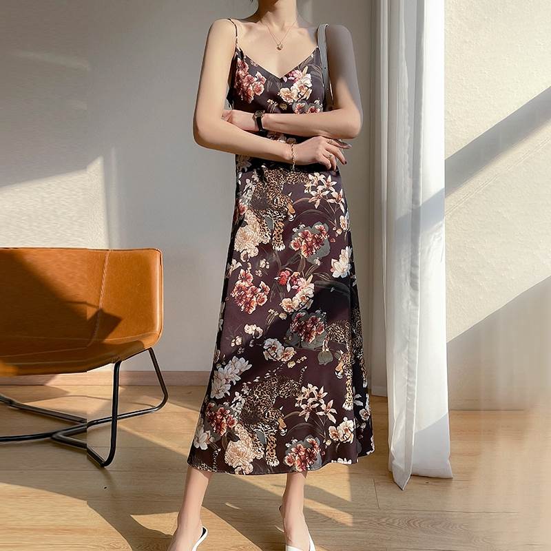 レディース ワンピース ドレス ロング ノースリーブ Vネック Aライン ハイウエスト 大人可愛い きれいめ おしゃれ かっこいい ガーリー クール フォーマル ロマンティック プリント 春 夏 結婚式 二次会 披露宴 発表会 デート お出かけ パーティー イベント レストラン