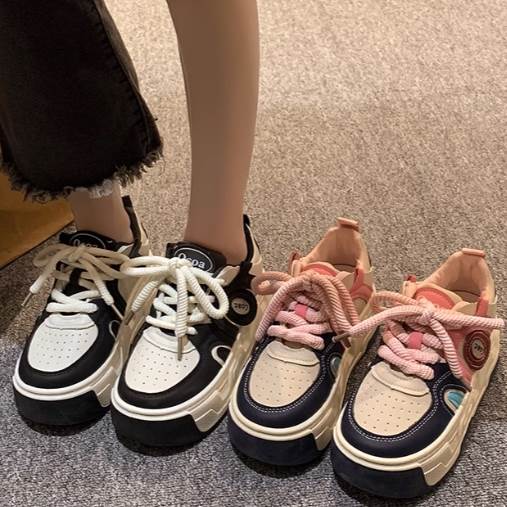 レディース スニーカー ランニング スポーツ ダッド レースアップシューズ 5cm 厚底 美脚 脚長 フェイクレザー シンプル カジュアル かっこいい ボーイッシュ ラフ ルーズ クール モード モダン 主役級 存在感 こなれ感 とろみ感 抜け感 エスニック クラシック