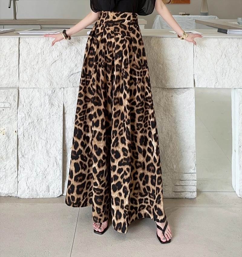 パンツ ボトムス レディース ロング丈 ガウチョパンツ ヒョウ柄 幅広 ワイド ゆったり 楽ちん 定番 ハイウエスト 万能 シンプル デイリー 普段使い ボーイッシュ ストリート かわいい かっこいい 大人女子 大人可愛い キュート カジュアル 大人 おしゃれ お洒落 レトロ
