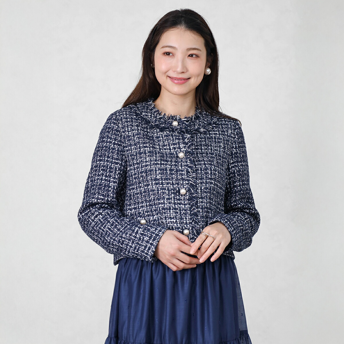 【500円OFFクーポン&P10倍】【Vin NAVY ヴァンネイビー】 パールボタンツイードノーカラージャケット ジャケット ノーカラー パールボタン ツイード素材 セレモニー オフィス お仕事 レディース 大人 フェミニン ネイビー 上品 華やか 入学式 卒業式 結婚式|YAMADAYA STORE