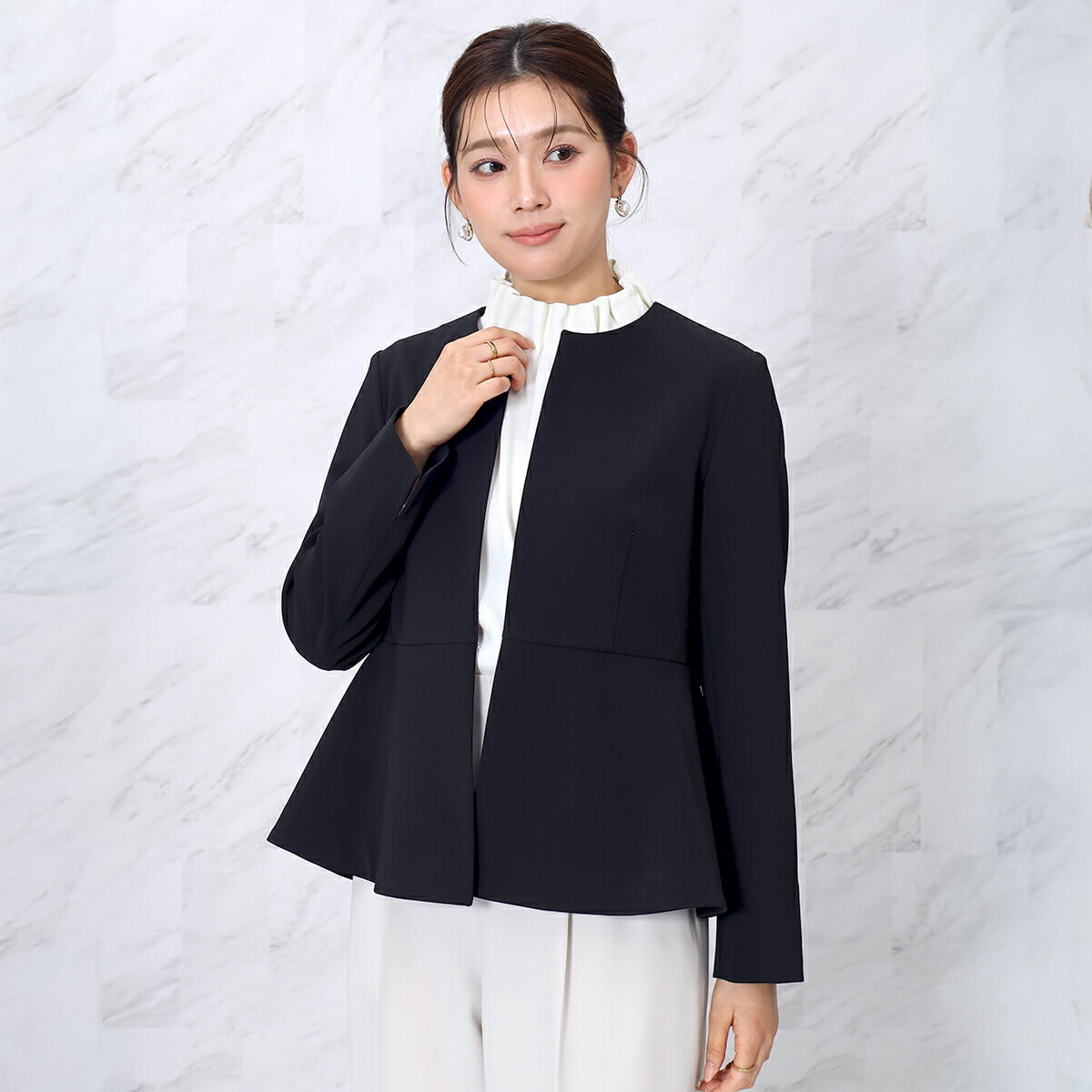【FENNEL フェンネル 】 ハイストレッチノーカラーペプラムジャケット アウター ジャケット コート 羽織り ショート丈 ノーカラー ペプラムジャケット レディース 大人 フェミニン キレイめ デイリー 上品 日本製 セレモニー フォーマル 卒業式 入学式 オフィス