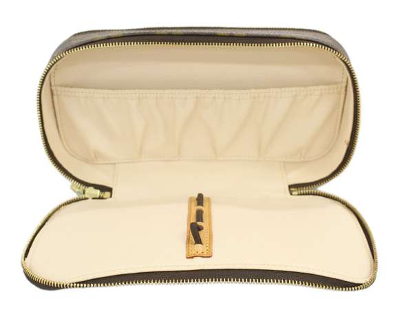 Doesn T Have To Be Louis Vouton But A Brush Set Would Be Nice