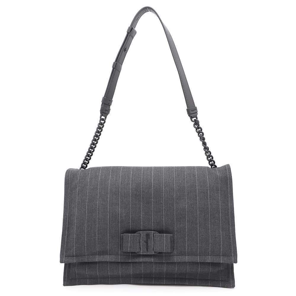 極美品　Ferragamo フェラガモ　レザー　ショルダーバッグ FERRAGAMO フェラガモ チェーンショルダーバッグ ナイロン