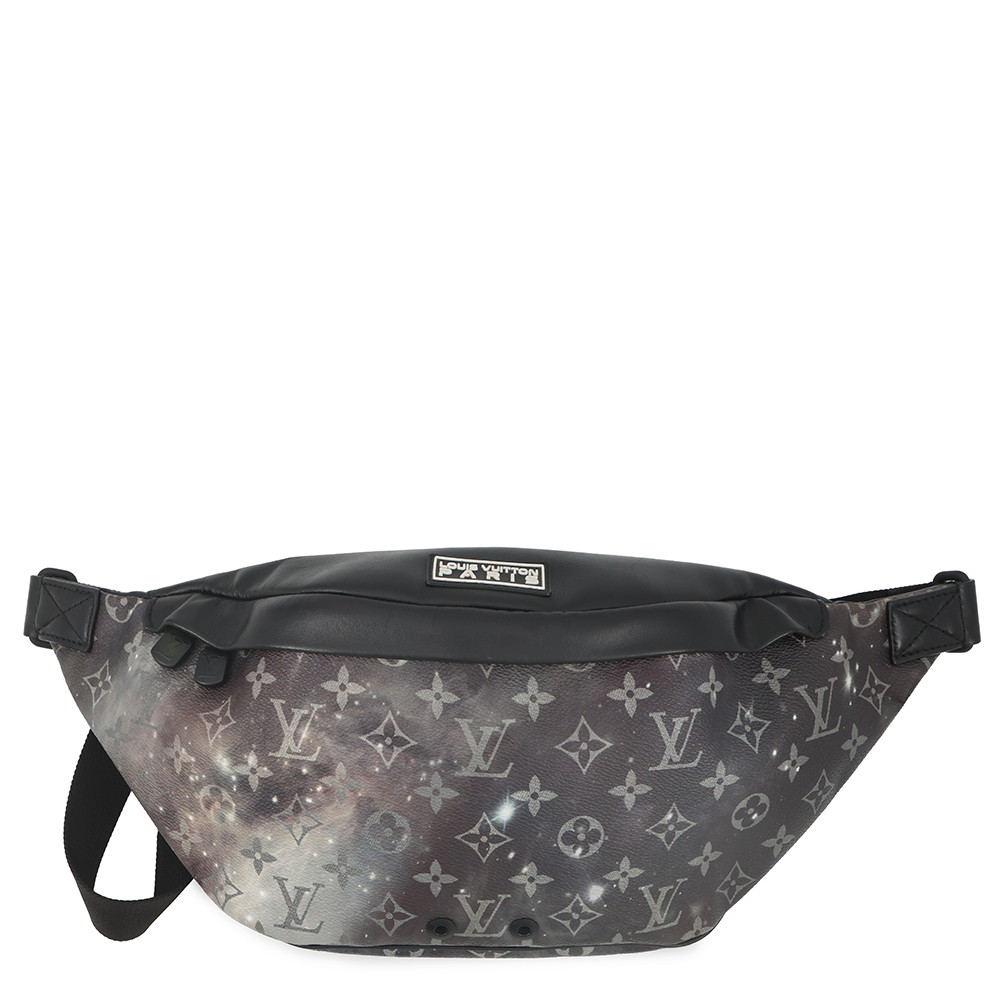 ルイヴィトン ボディバッグ モノグラム・ギャラクシー ディスカバリー・バムバッグ M44444 LOUIS VUITTON クロスボディ メンズ 【安心保証】 【中古】 ルイ・ヴィトン モノグラム バッグ LOUIS VUITTON BAG